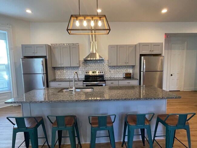 Building Photo - 53 Main St