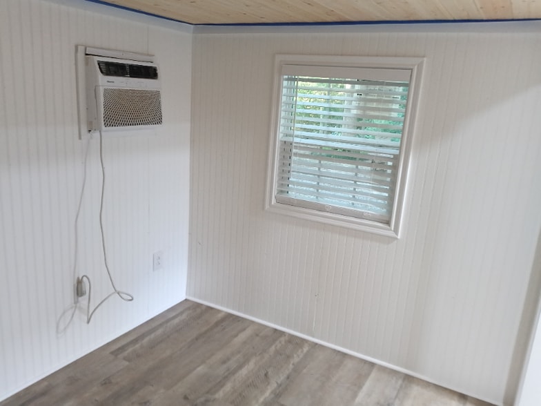 Building Photo - 715 Coulee Kinney Dr