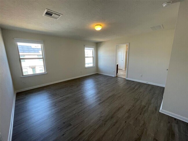Building Photo - 13022 Mills Creek Meadow Dr