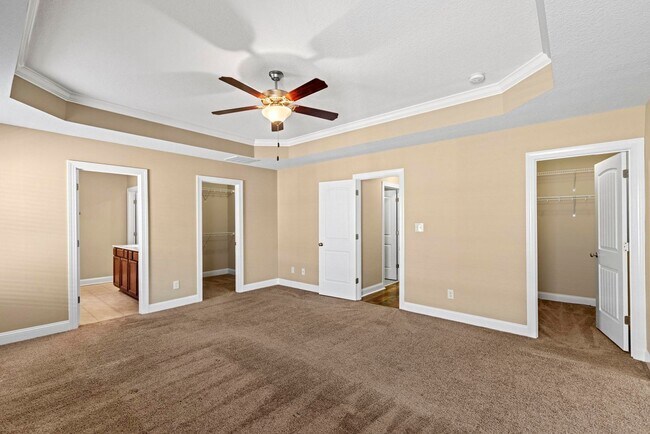 Building Photo - Large 5 bedroom home- don't miss this one!