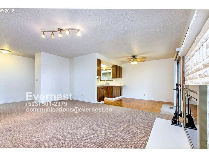 Building Photo - 1635 SW 22nd St