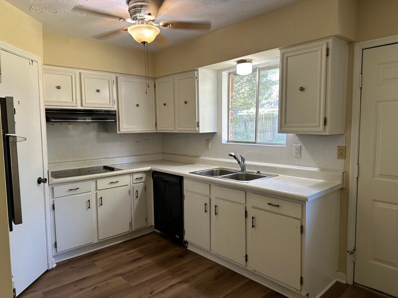 Building Photo - 8419 Bandridge Rd