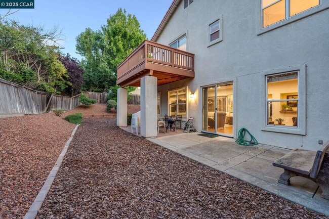 Building Photo - 1105 Peacock Creek Dr