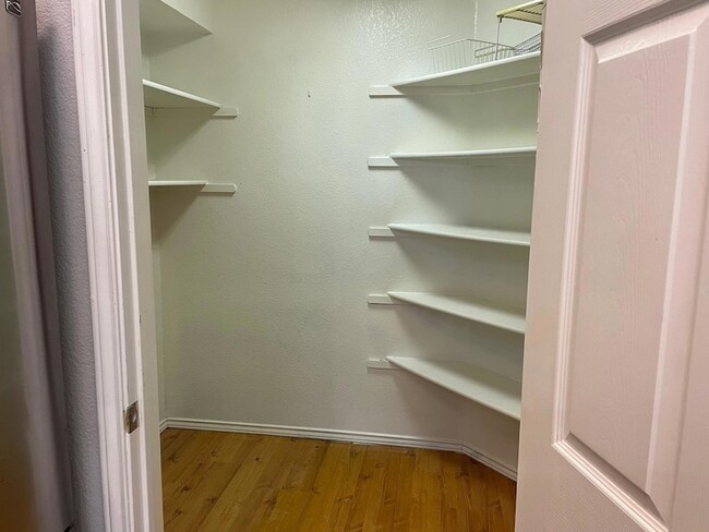 Building Photo - 604 Territory Cove