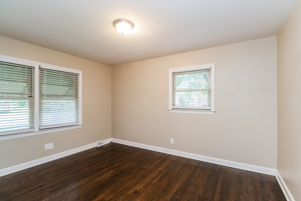 Building Photo - 3924 Broadview Dr