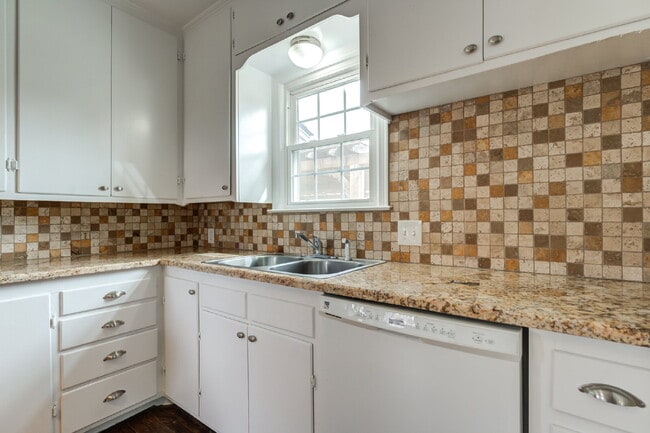 Building Photo - Tech Terrace Pre-lease!!