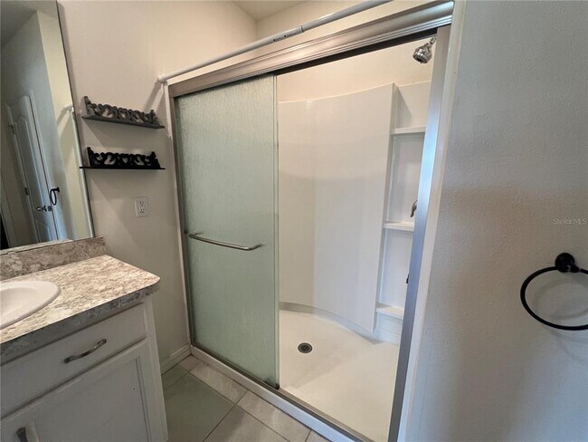 Building Photo - 1143 Cambridge Dr