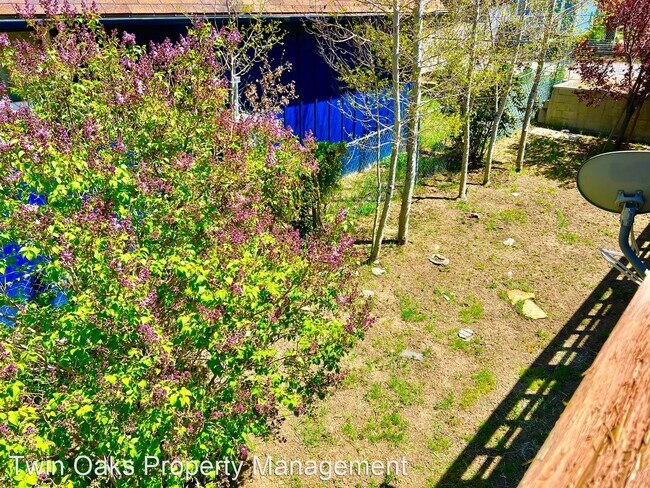 Building Photo - 2 br, 1 bath House - 6601 Lowry Lane