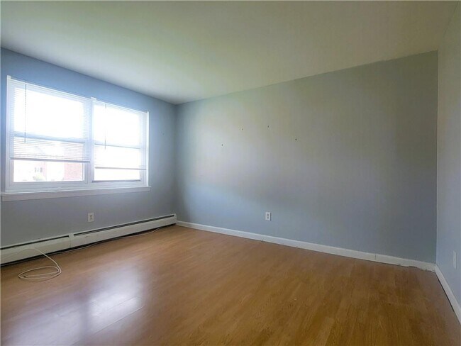 Building Photo - 70 Carroll Ave