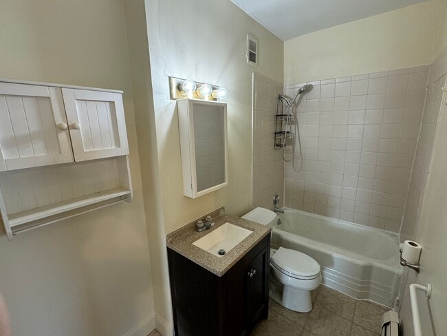 Building Photo - 42 Summer St