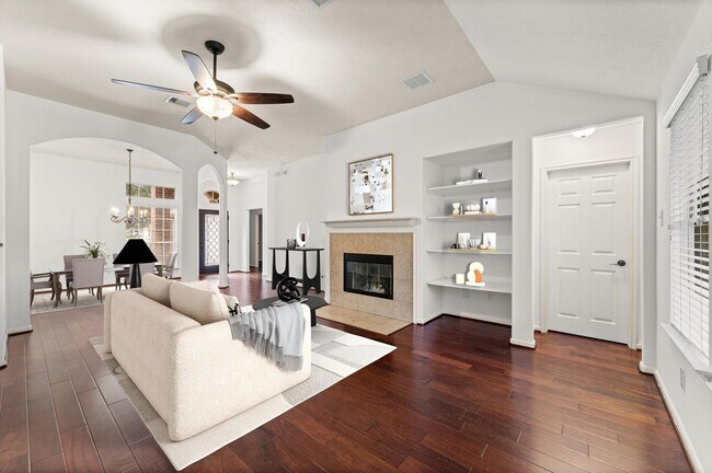 Building Photo - 24226 Pine Canyon Falls Cir