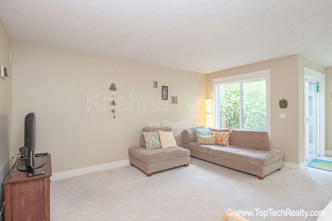 Building Photo - 14801 NW Deerfoot Ln