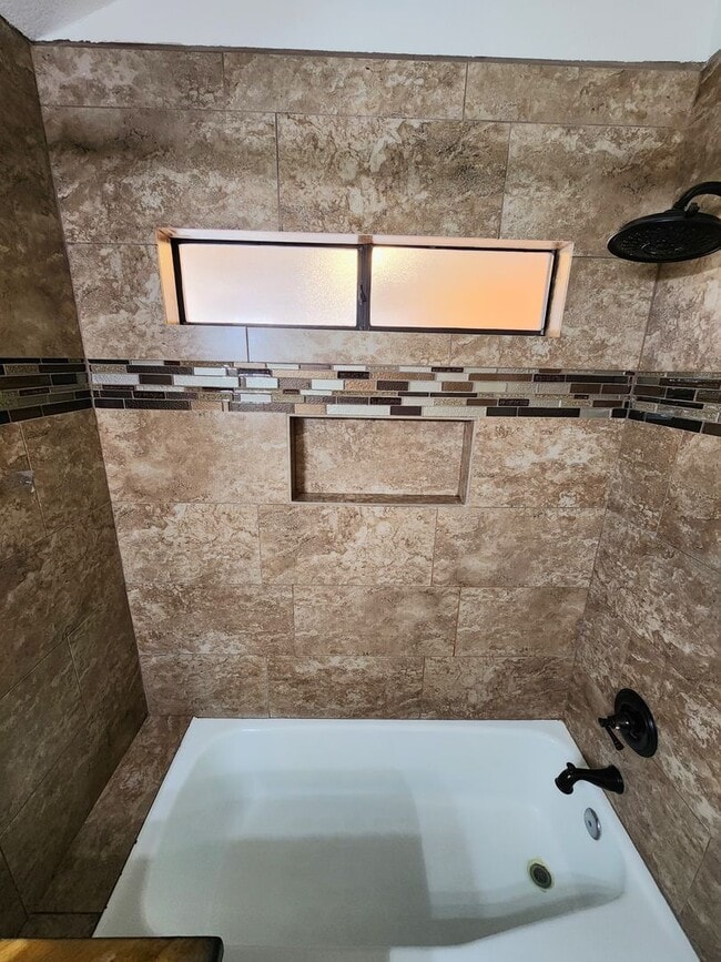 Building Photo - 3362 Highridge St