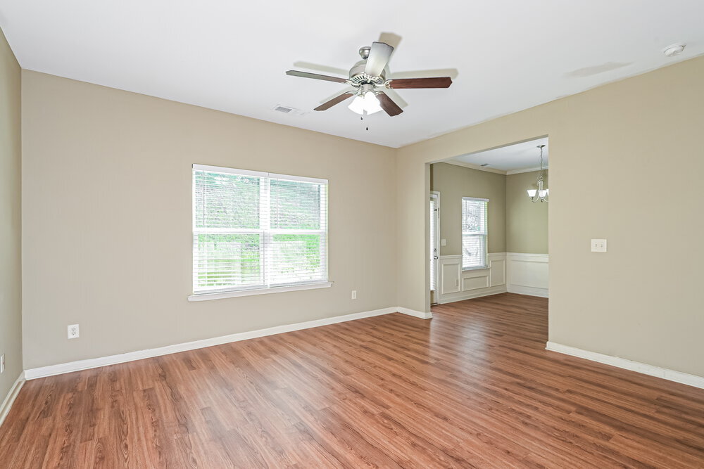 Building Photo - 124 Hill Crest Cir
