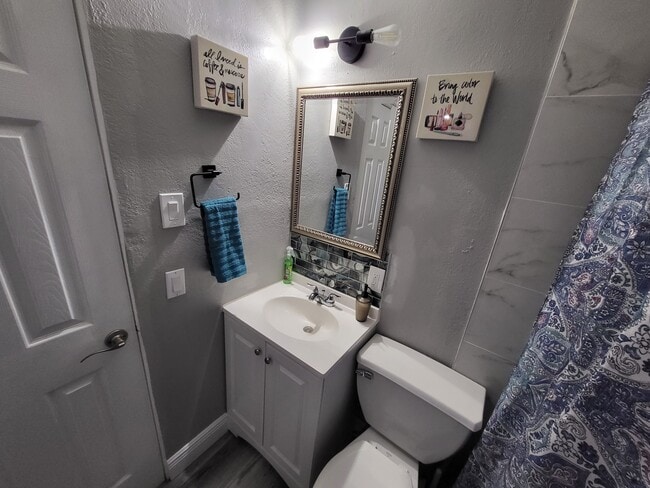 Building Photo - Lime Way