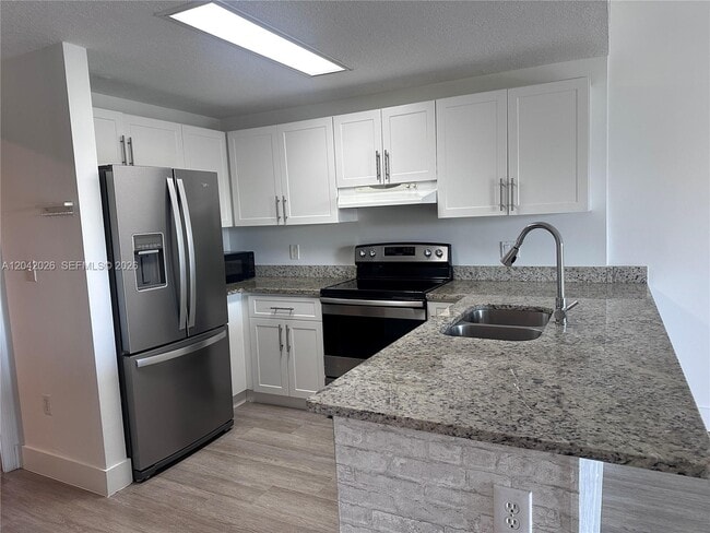 Building Photo - 3410 Coral Wy