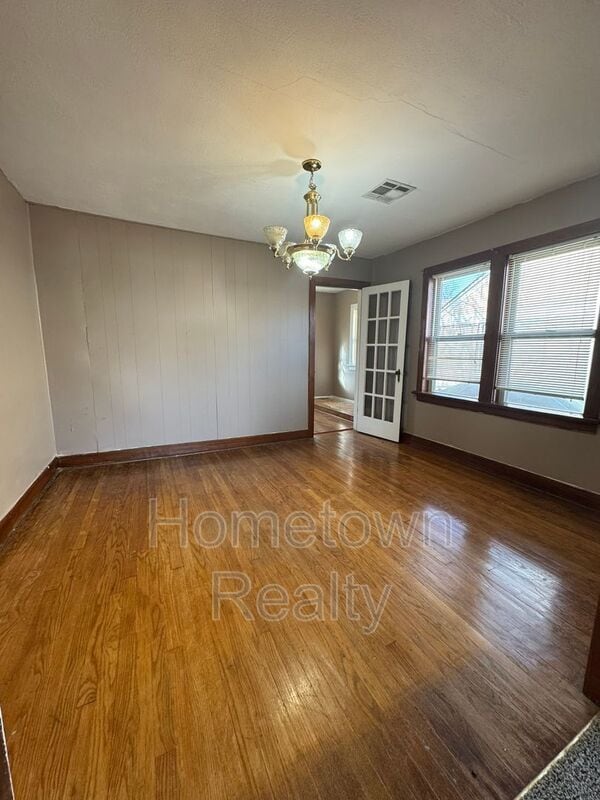 Building Photo - 2213 N Hood St