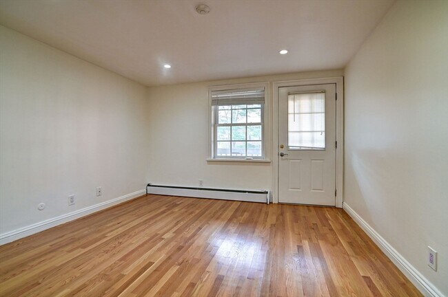 Building Photo - 3 Tara Dr