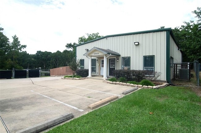 Building Photo - 10430 FM 1097