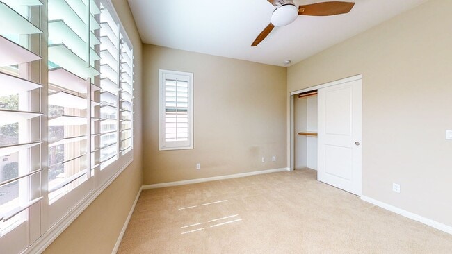 Building Photo - Beautiful Upgraded Stonegate 3 bedroom / 2.5 bath home