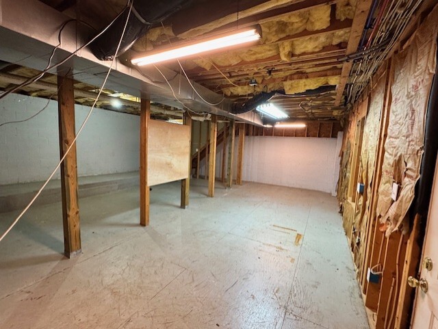 Building Photo - 302 Rushingwater Dr