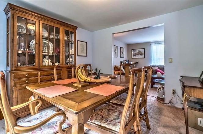 Building Photo - 4304 Royalview Dr