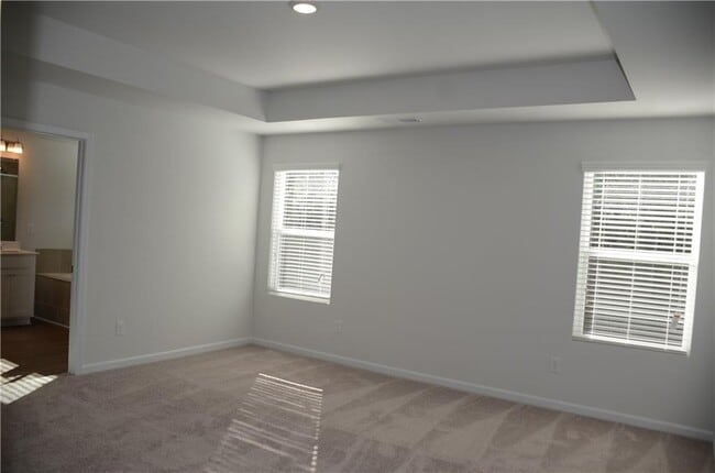 Building Photo - 1331 Pt Pl Dr