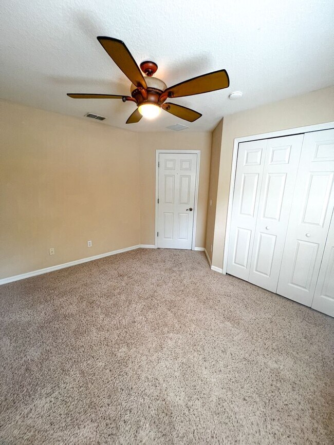 Building Photo - 14252 Confetti Dr