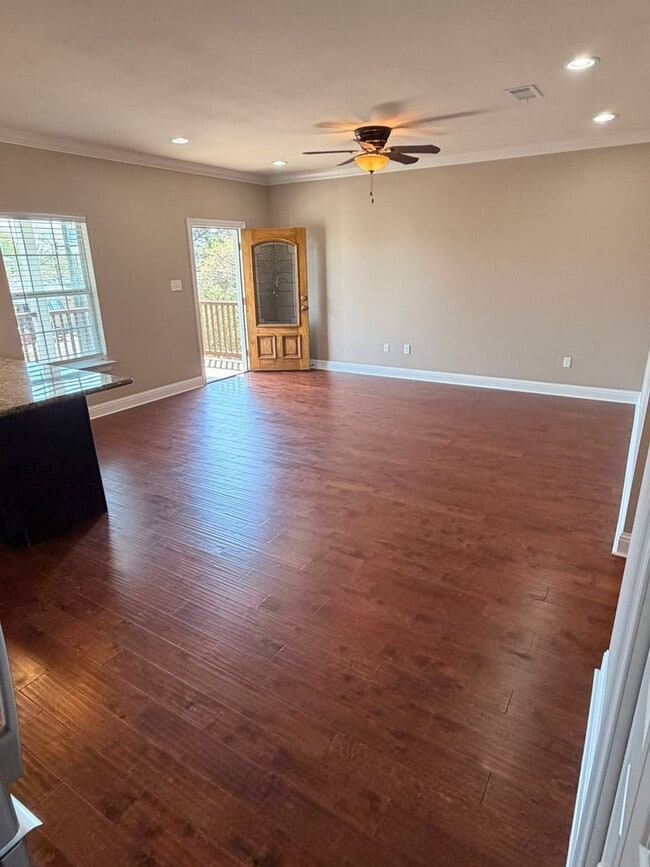 Building Photo - 5748-5748 Cameron Blvd