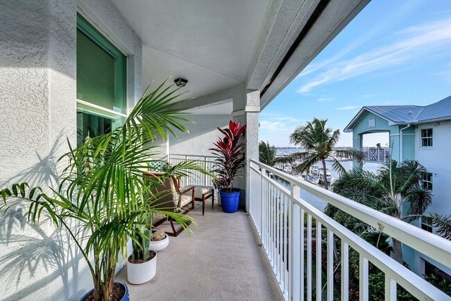Building Photo - 875 NW Flagler Ave