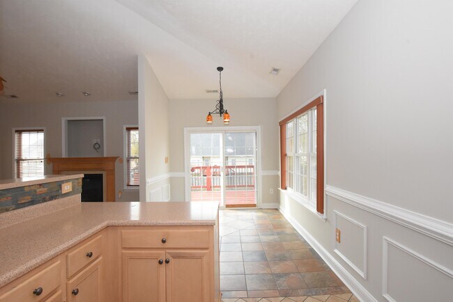 Building Photo - 109 Canyon Ct