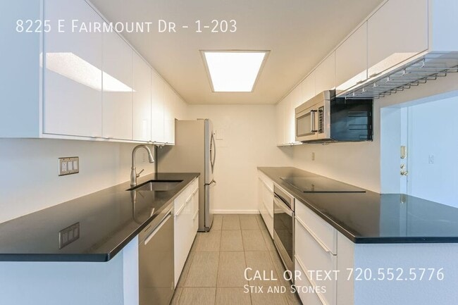 Building Photo - 8225 E Fairmount Dr