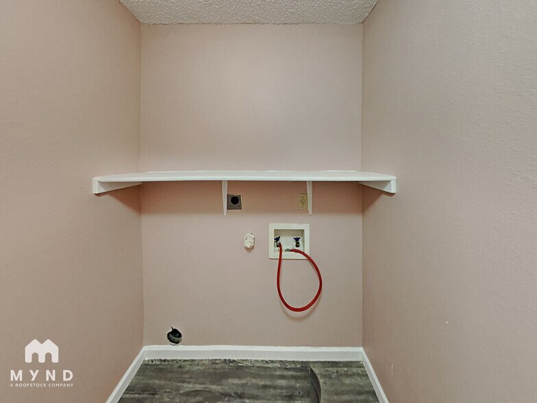 Building Photo - 7009 Blossom Creek