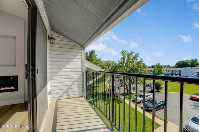 Building Photo - 341 Danbury Ln