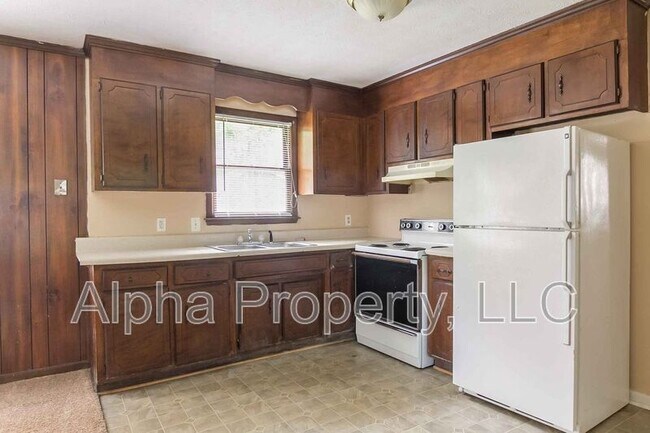 Building Photo - 107 Vesta Dr