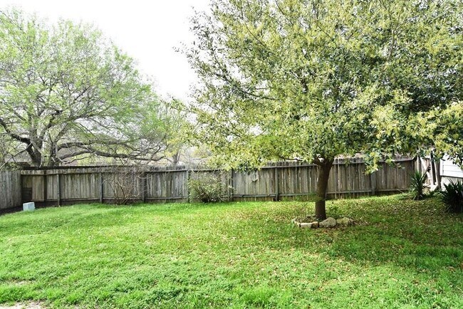 Building Photo - 12745 Lake Conroe Hills Dr