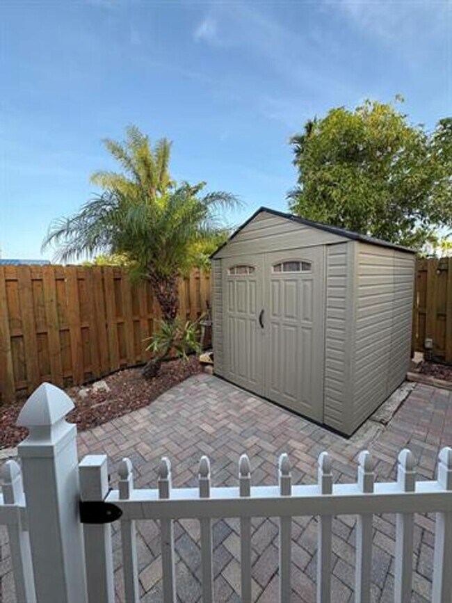 Building Photo - 14776 SW 138th Terrace