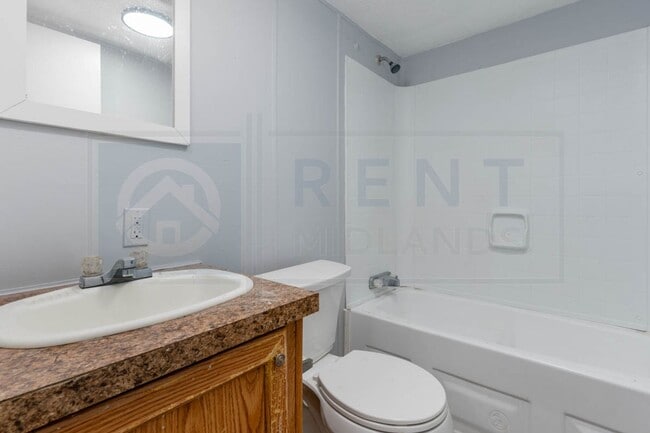 Building Photo - 7228 Hilo St