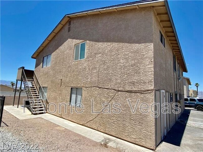 Building Photo - 2341 Exeter Dr