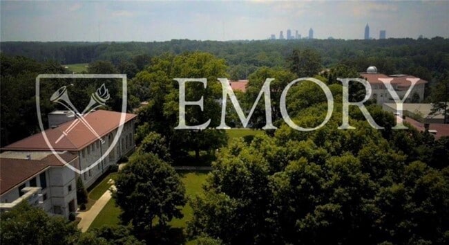 Building Photo - 961 E Rock Springs Rd NE