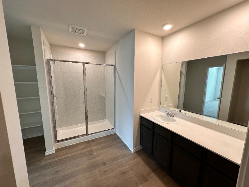 Building Photo - 2330 Hydrangea Dr