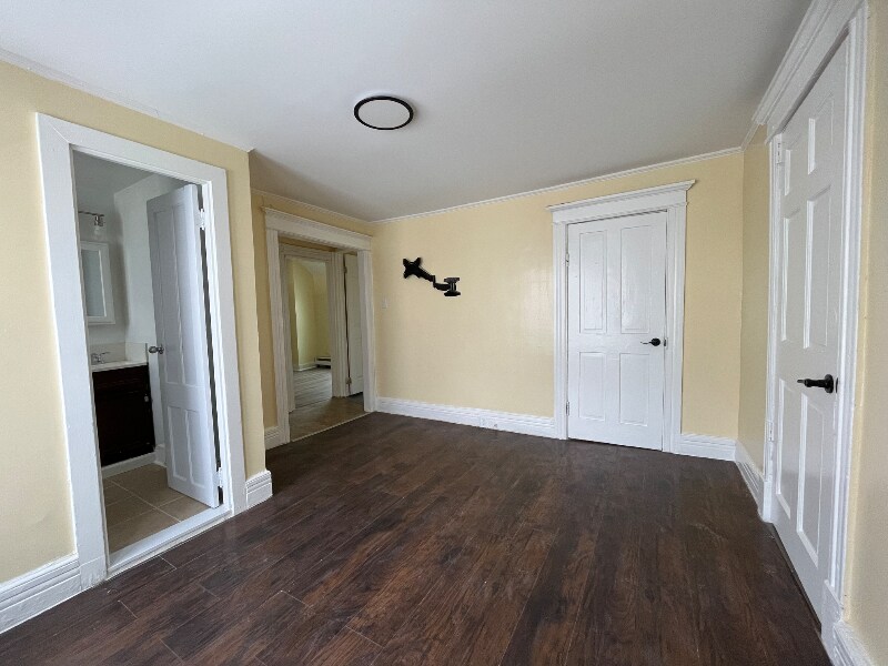 Building Photo - 683 State St