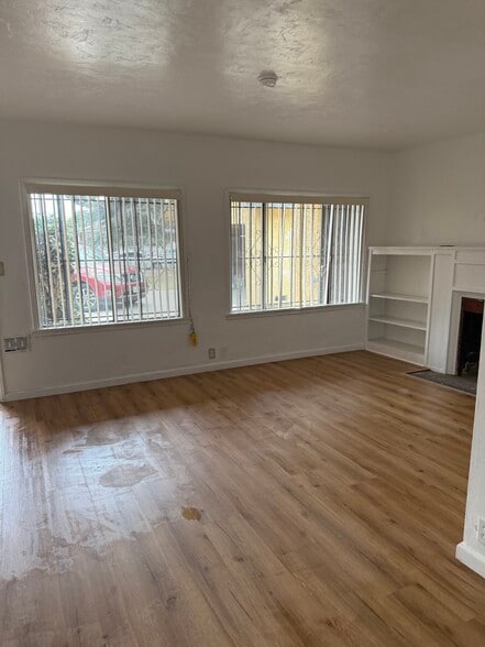 Living room/front windows - 112 E 69th Way