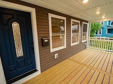 Building Photo - 294 W 2nd St