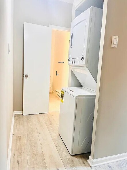 Building Photo - 1226 W Westmoreland St