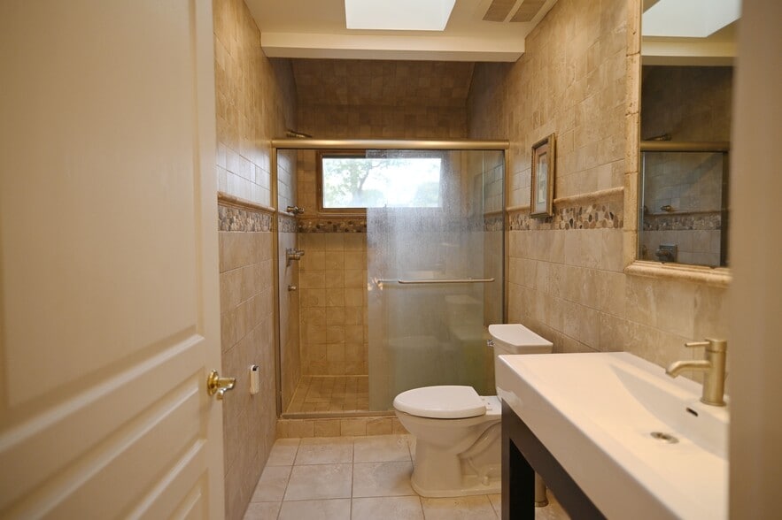Building Photo - 1033 Harvard Pl