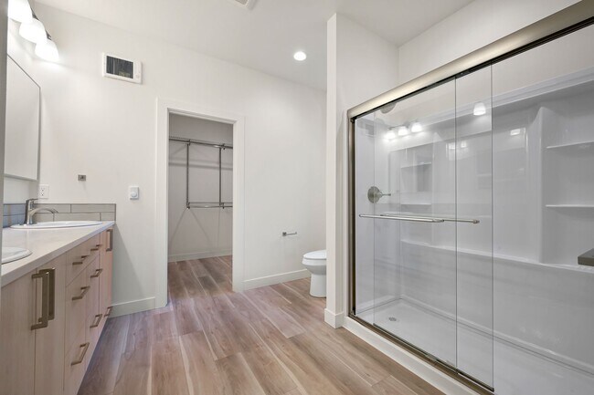 Building Photo - Modern 3BD/2.5BA Home in Sudden Valley – B...