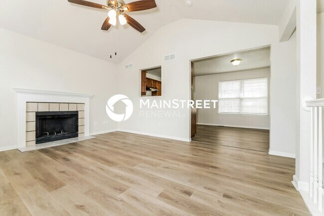 Building Photo - 3 Bedroom Pet-Friendly Home in INDEPENDENC...