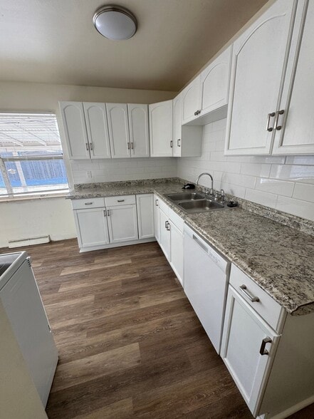 Building Photo - 2547 14th Ave