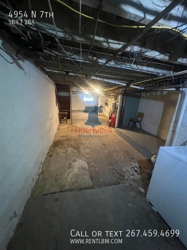 Building Photo - 4954 N 7th-